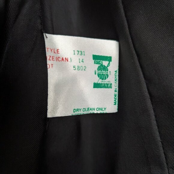 Vintage Checkered Blazer - Picture 6 of 9